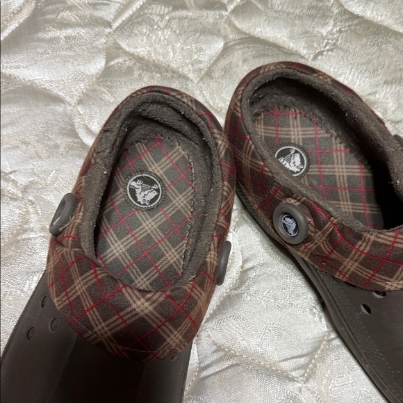 Men’s/Womens Unisex Brown Plaid CROCS - Picture 2 of 5